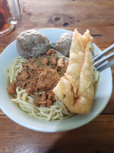 BAKSO DAN MIE AYAM DHITO