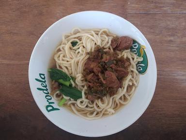 BAKSO PAK KANDUT & MIE AYAM WONOGIRI