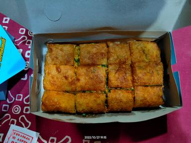 LBS TEGAL MARTABAK DAN TERANG BULAN