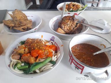 MIE AYAM TAMBAK PAK YULI