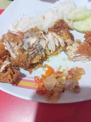 ROCKET CHICKEN ALUN-ALUN WATES