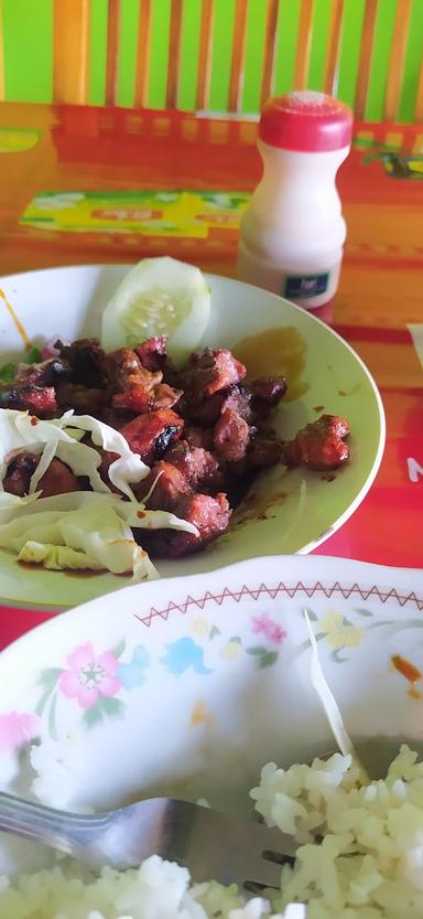 SATE KAMBING PAK KUNCUNG