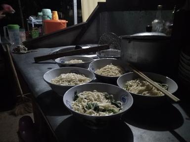 MIE AYAM PANGGUNG MAS ANDRE