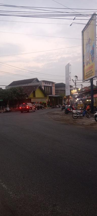 LESEHAN NASI GORENG BOYOLALI