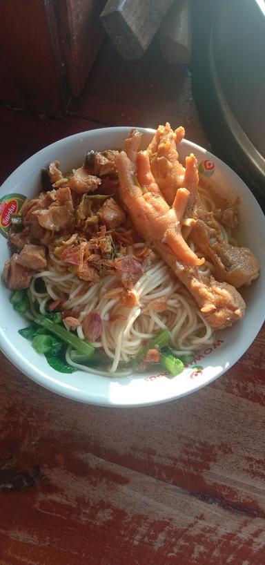 MIE AYAM & BAKSO LARASATI