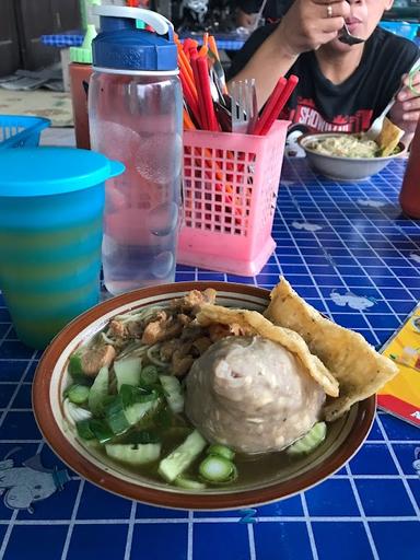 MIE AYAM PANGSIT & BAKSO WETAN BALAI