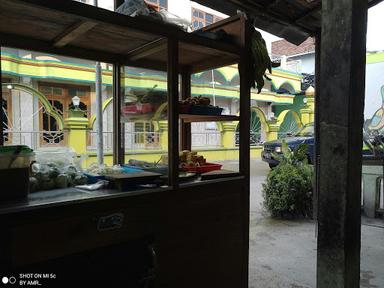 WARUNG PECEL LELE LAMONGAN