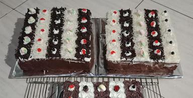 ELHA CAKE