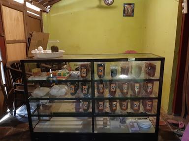 GUBUK KEDAI ICE ARJUNA