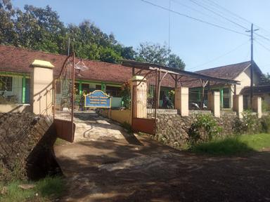 WARUNG KOPI PAK KAMBALI