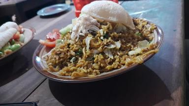 NASI GORENG TEGAL LAKA LAKA