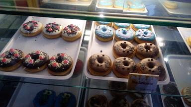 DONAT MADU