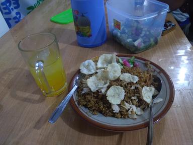 NASI GORENG CIPTA RASA MAS MANTO DAN MAS UDIN