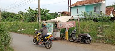 NASI UDUK DAN NASI LENGKO BU LIYA