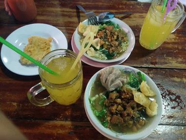 BAKSO URAT & MIE AYAM PAK JO