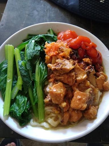 MIE AYAM & BAKSO  BU SITI