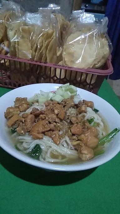 MIE AYAM & BAKSO  BU SITI