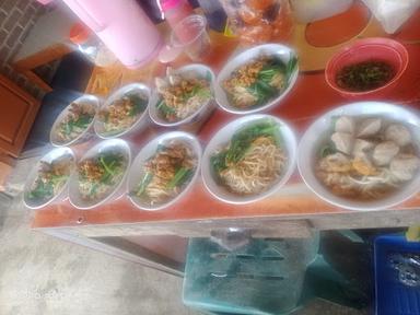 WR. MIE AYAM BAKSO