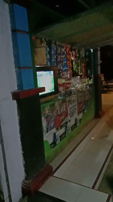 WARUNG KOPI YI ANWAR