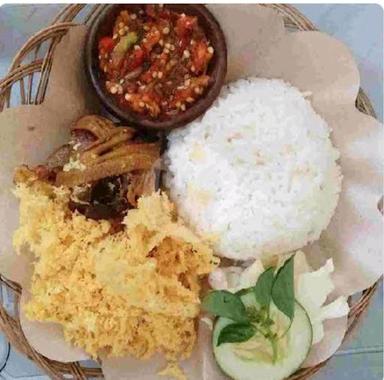 AYAM GEPREK SPESIAL KREMES MBAK EVY