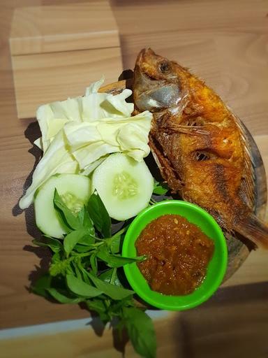 PECEL LELE MBAK ERNI