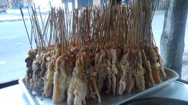 SATE AYAM MADURA PAK NAIM