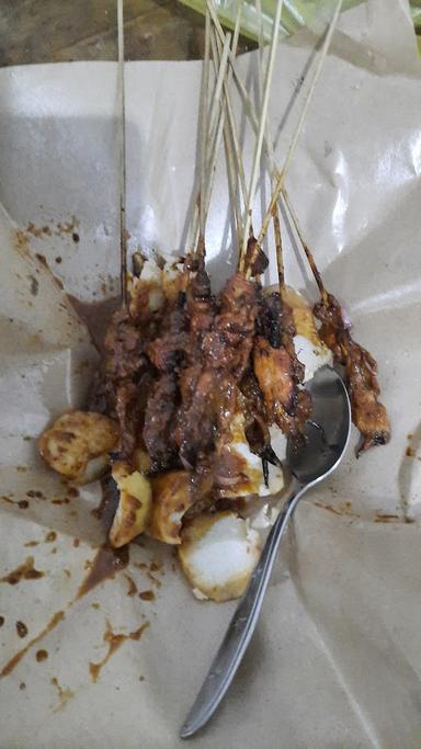 WARUNG SATE AYAM CAK ILYES