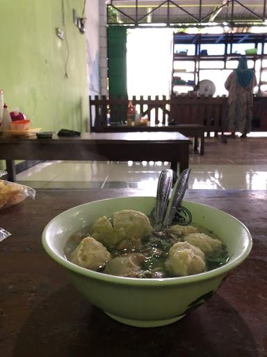 BAKSO & MIE AYAM MBAK ATIK