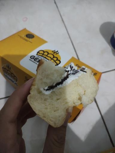 ROTI GEMBONG GEMBUL WIYUNG SURABAYA