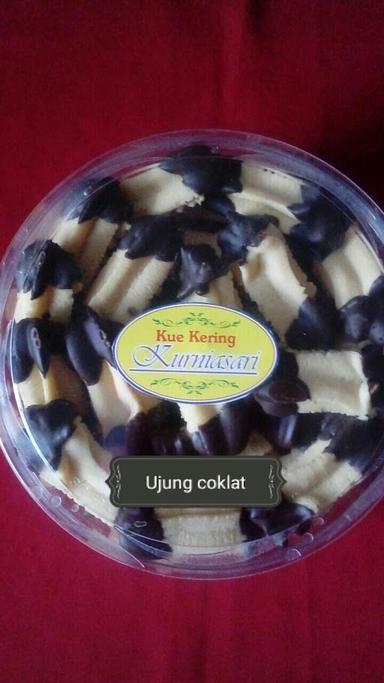 ANEKA KUE KERING KURNIASARI