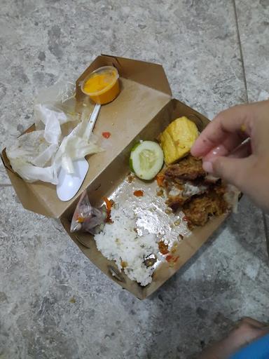 AYAM BAKAR KLASKA CABANG WIYUNG