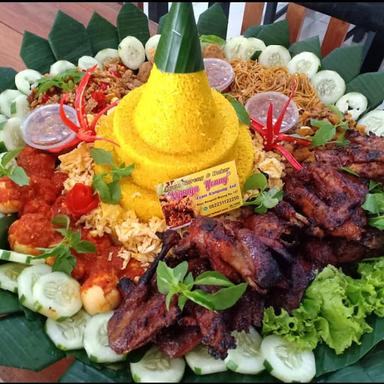 AYAM GORENG & BAKAR NYONYA YENNY