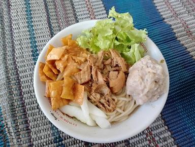 BAKSO URAT & MIE AYAM MALANG MBAK RIA