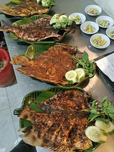 IKAN BAKAR KEPUTIH WIYUNG