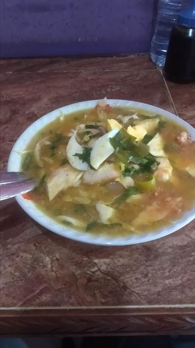 SOTO AYAM CAK DJOLELO WIYUNG