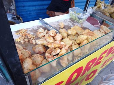 SOTO AYAM & GORENGAN CAK RI (ADA GADO-GADO & LONTONG MIE)