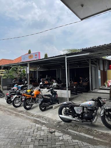 SOTO AYAM KAMPUNG PAK WONDO SURABAYA