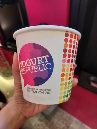 YOGURT REPUBLIC PAKUWON MALL