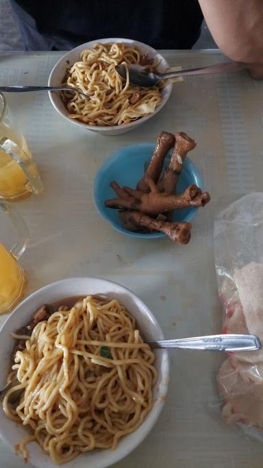 MIE AYAM CAK DI