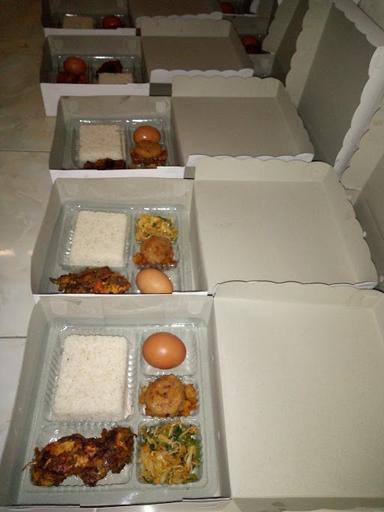 NASI JINGGO DAN NASI KUNING CAK YASIN