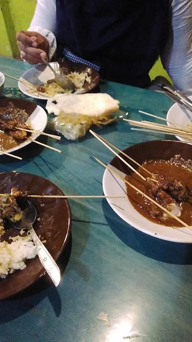 WARUNG SATE GULE MONGGO MAMPIR