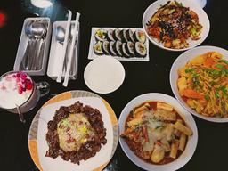 Photo's Cafe Jalan Korea