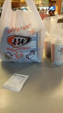 Photo's A&W