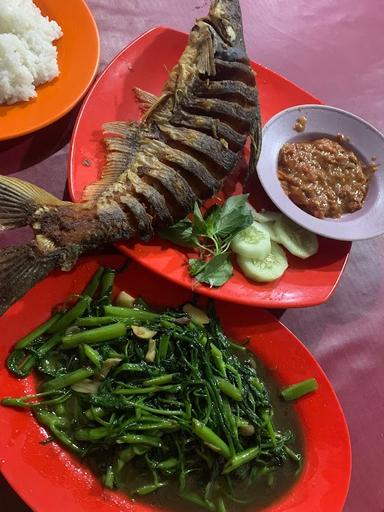 SUKA RASA SEAFOOD, IKAN BAKAR & PENYETAN