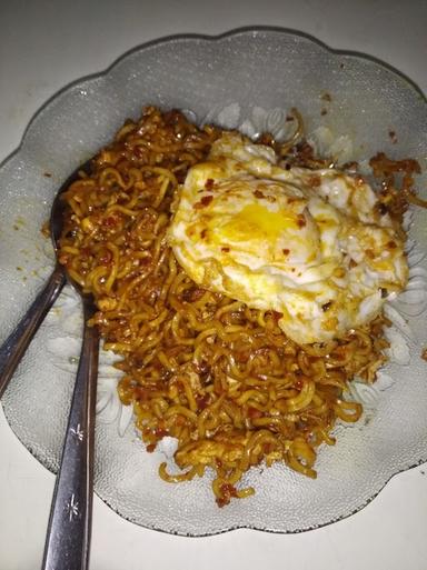 WARUNG MAKAN INDOMIE MAS BRO