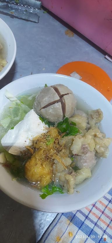 BAKSO DAN CILOT PAK PUR