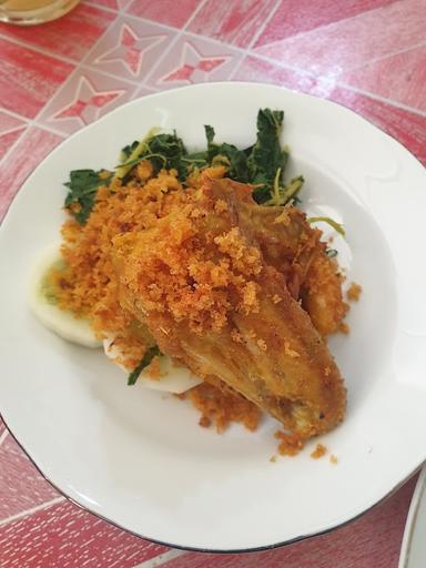 AYAM GORENG PARYANTI