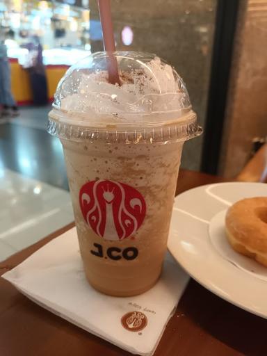 J.CO ROYAL PLAZA