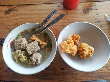 BAKSO GOYANG LIDAH PAK JONI