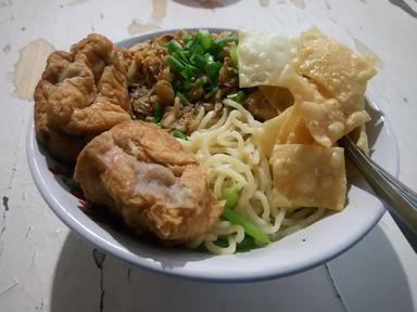 MIE AYAM BU TINUK